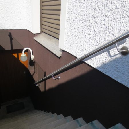 Unsichtbare Verschraubung