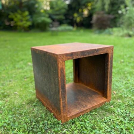 Gartenhocker Cortenstahl