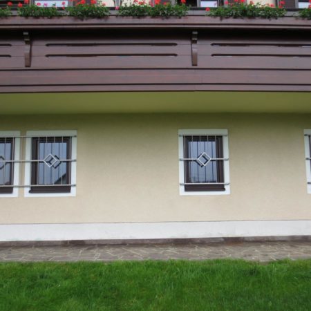 Fenstergitter mit Design