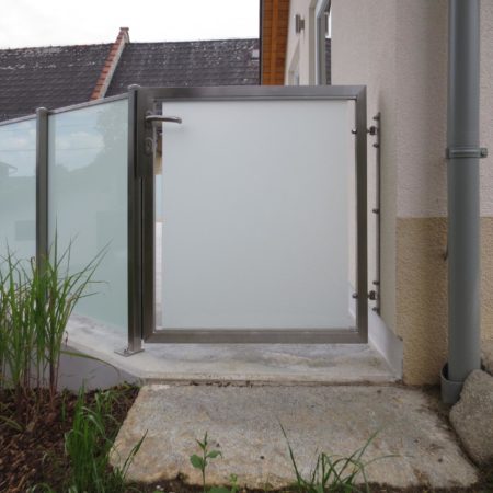 Edelstahl mit Glas