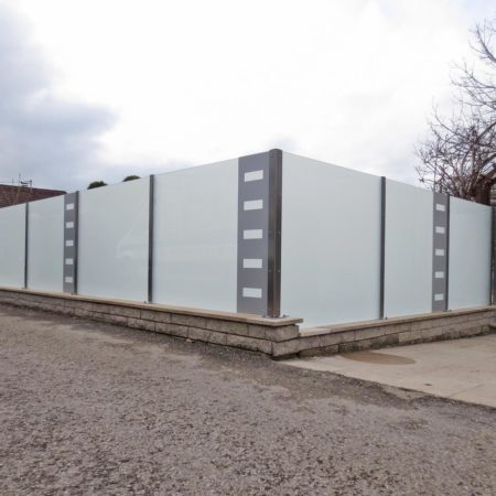Glaszaun als Sichtschutz