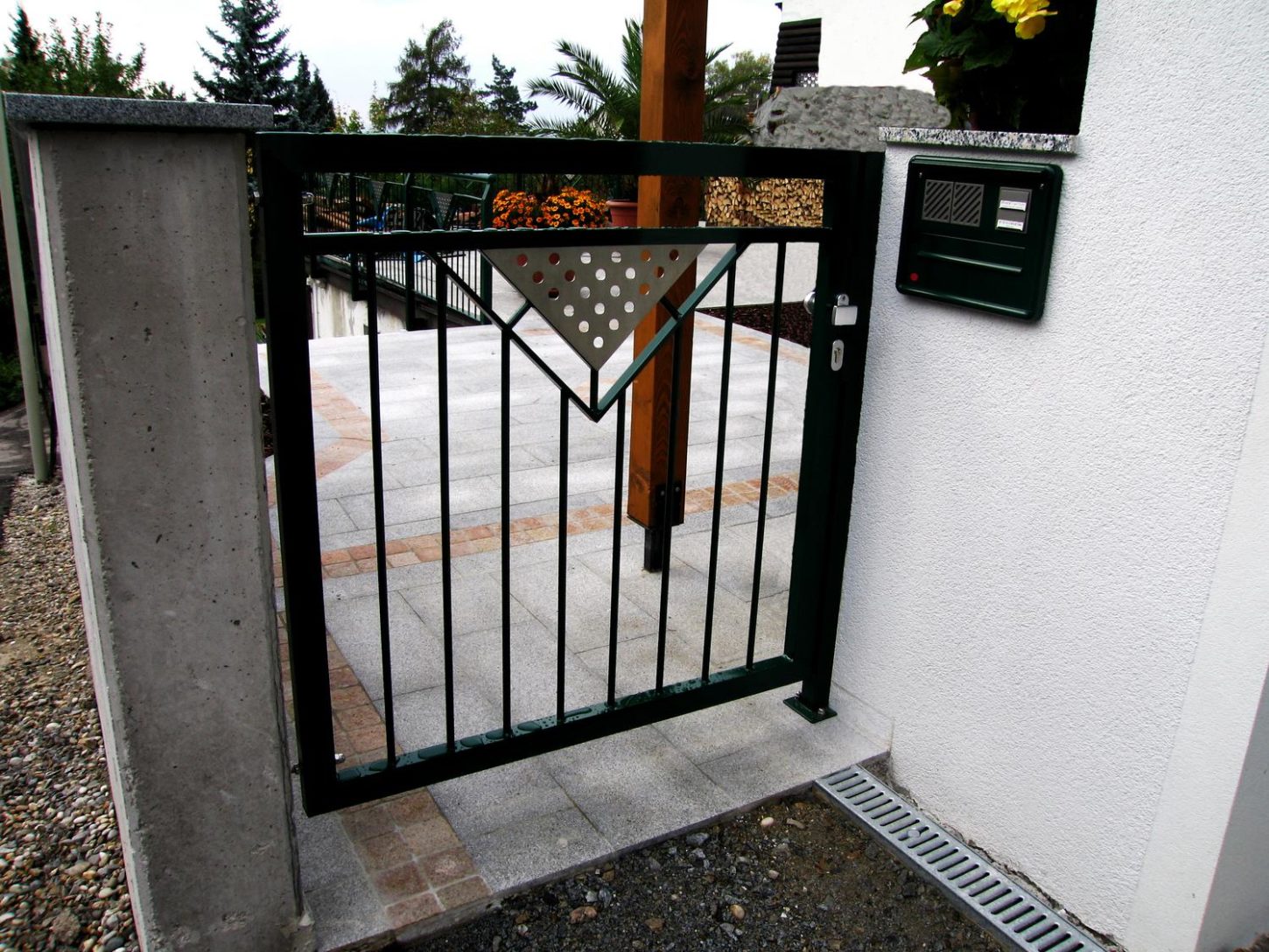 Gartentür · Metalltür · Außentür · Maurhart