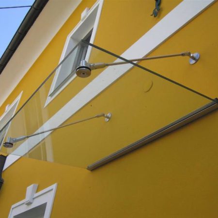 Abhängung von Glasdächern