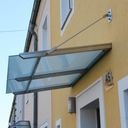 Abhängungen aus Edelstahl