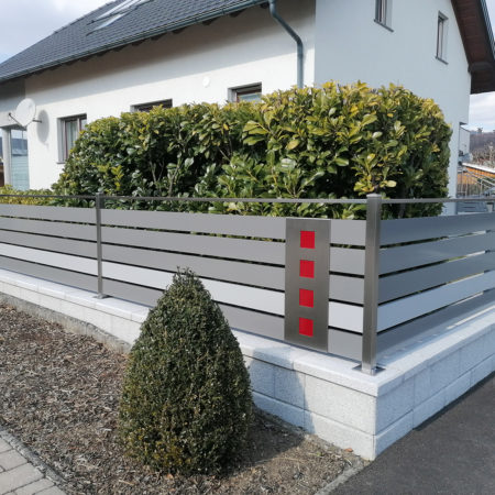 Ein Zaun wie ein Bilderrahmen