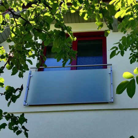 französische Balkongeländer mit Handlauf