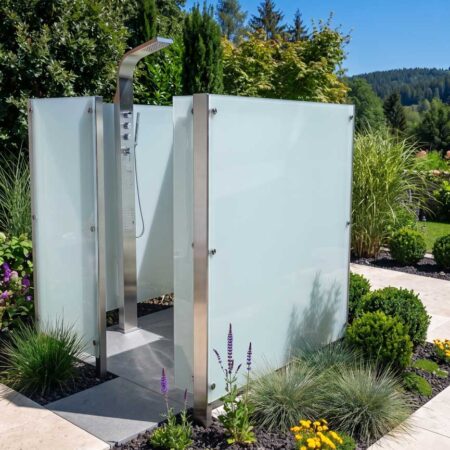 Glas-Duschkabine für den Garten